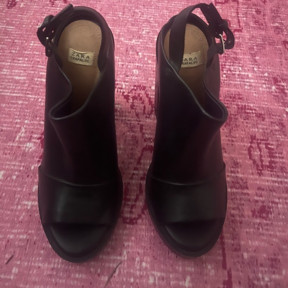 ZARA HEELED SANDALS SZ 7 (37) perfect condition - Picture 2 of 3